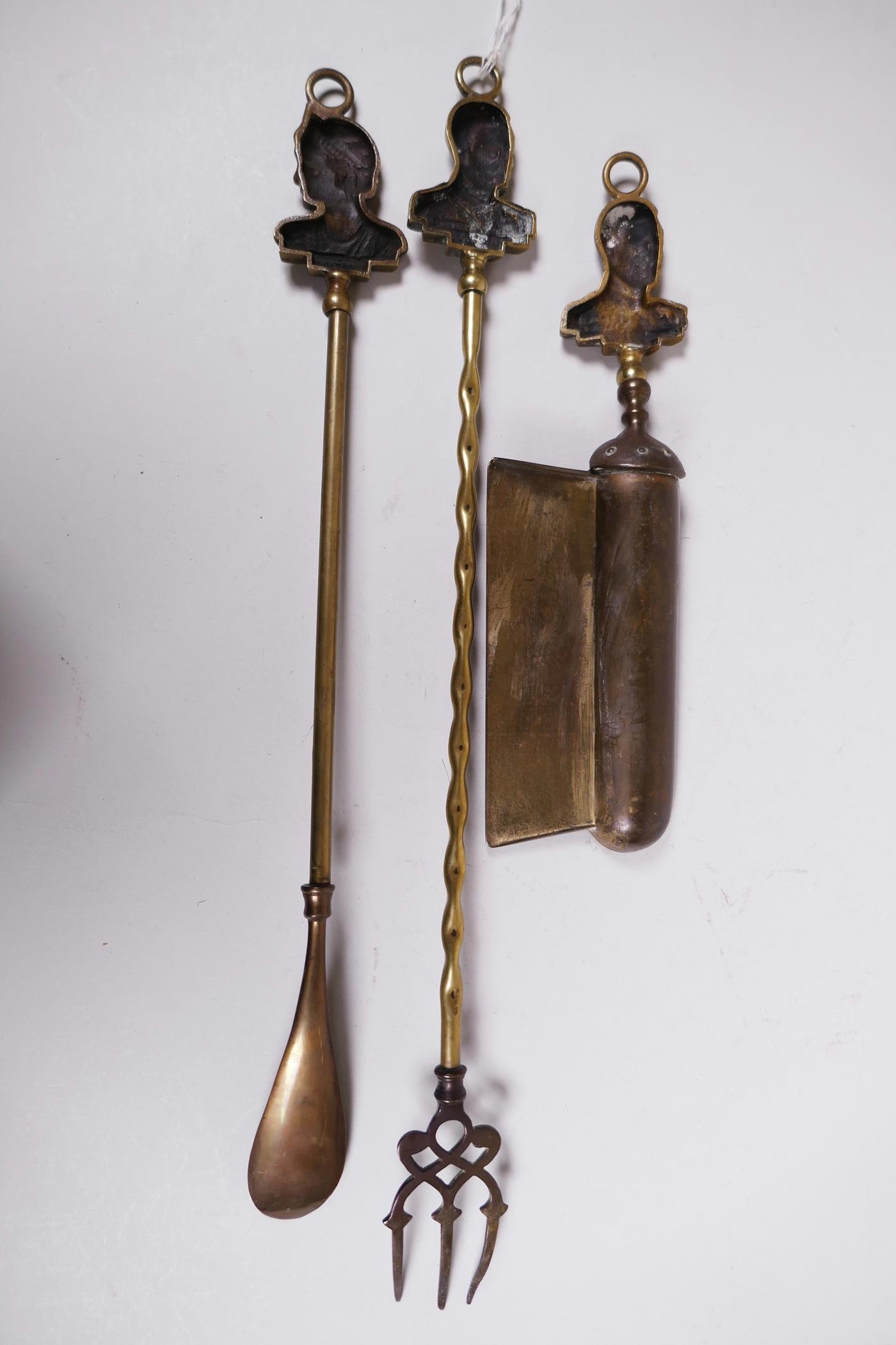 A variety of brass and metal household implements commemorating the 1937 coronation - Image 4 of 11