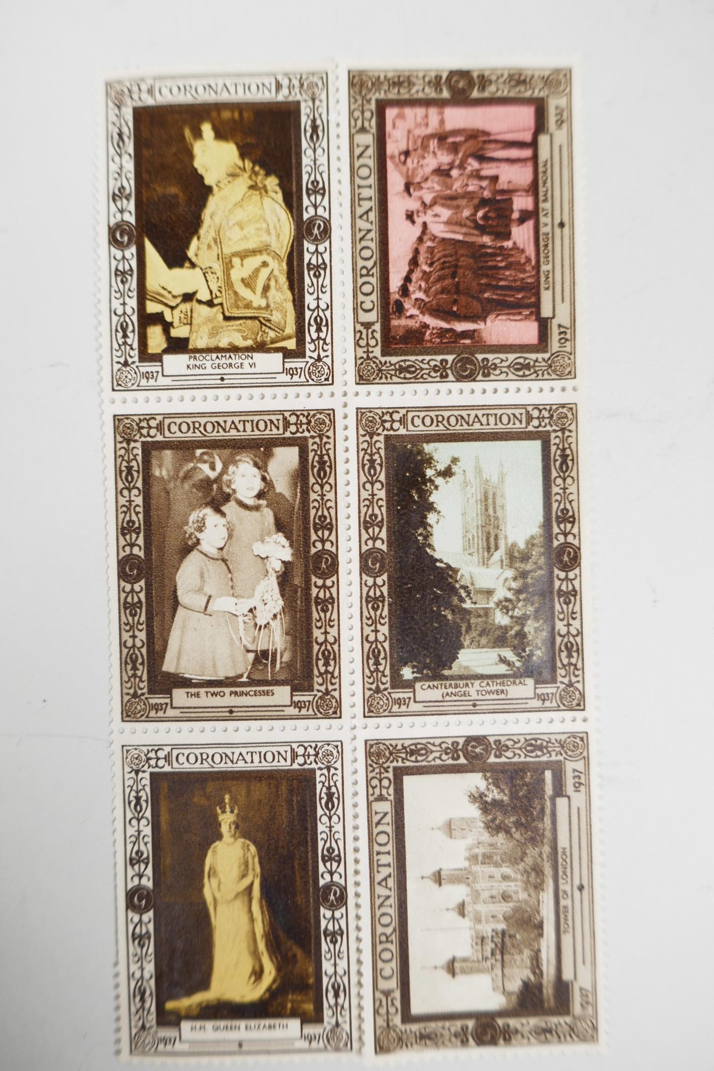 For postage stamp enthusiasts: a ‘Coronation 1937 Stamps of the Empire’ album - Image 11 of 11