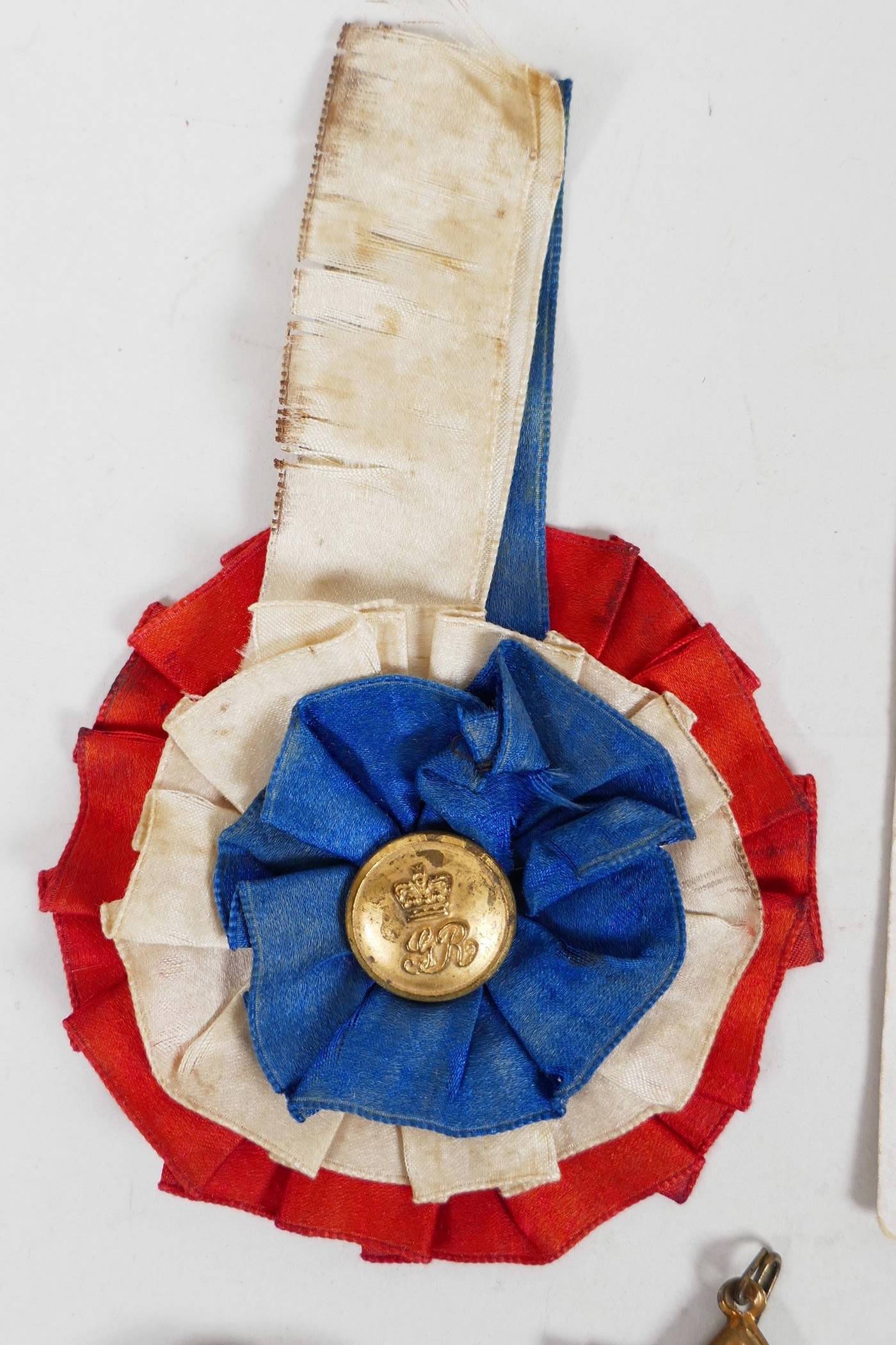 For badge enthusiasts: twenty three colourful souvenir button badges celebrating the 1937 coronation - Image 7 of 7