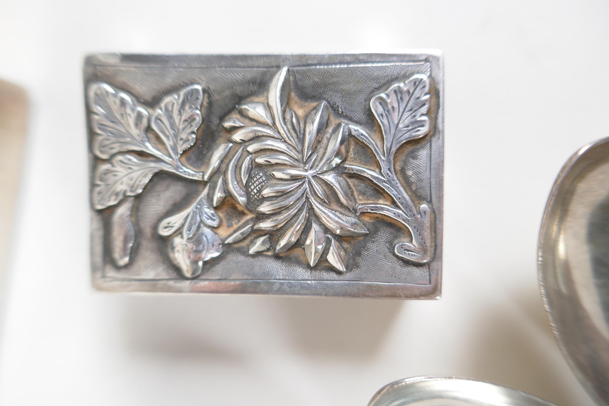 A hallmarked silver cigarette box (Birmingham 1922), together with a set of six hallmarked - Image 3 of 5