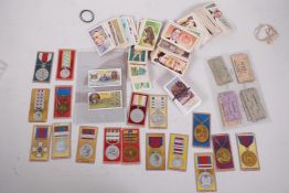 A collection of ephemera, 2 x Smith Albion Gold Flake cigarette cards, Battlefields of Great