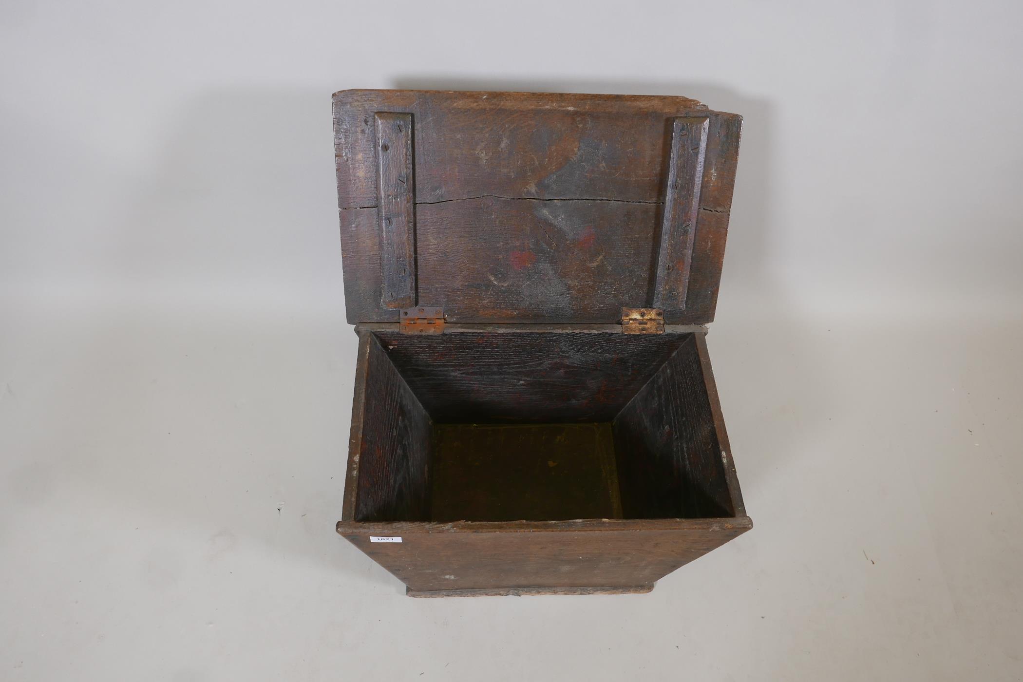 A C19th oak bin with cover, 22" x 13" x 12" - Image 3 of 3