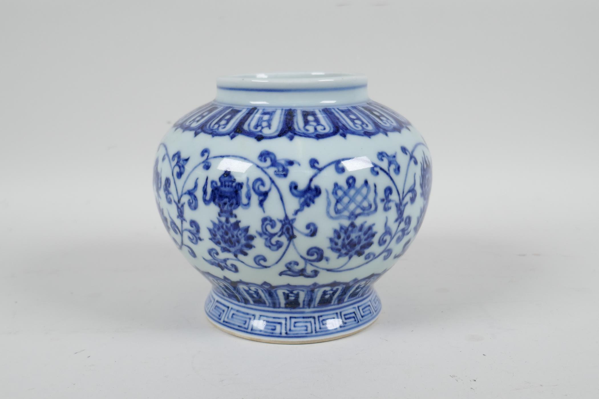 A Chinese blue and white porcelain jar decorated with the eight Buddhist treasures and lotus - Image 3 of 5