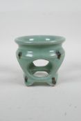 A Chinese green glazed pottery stand, 3½" high