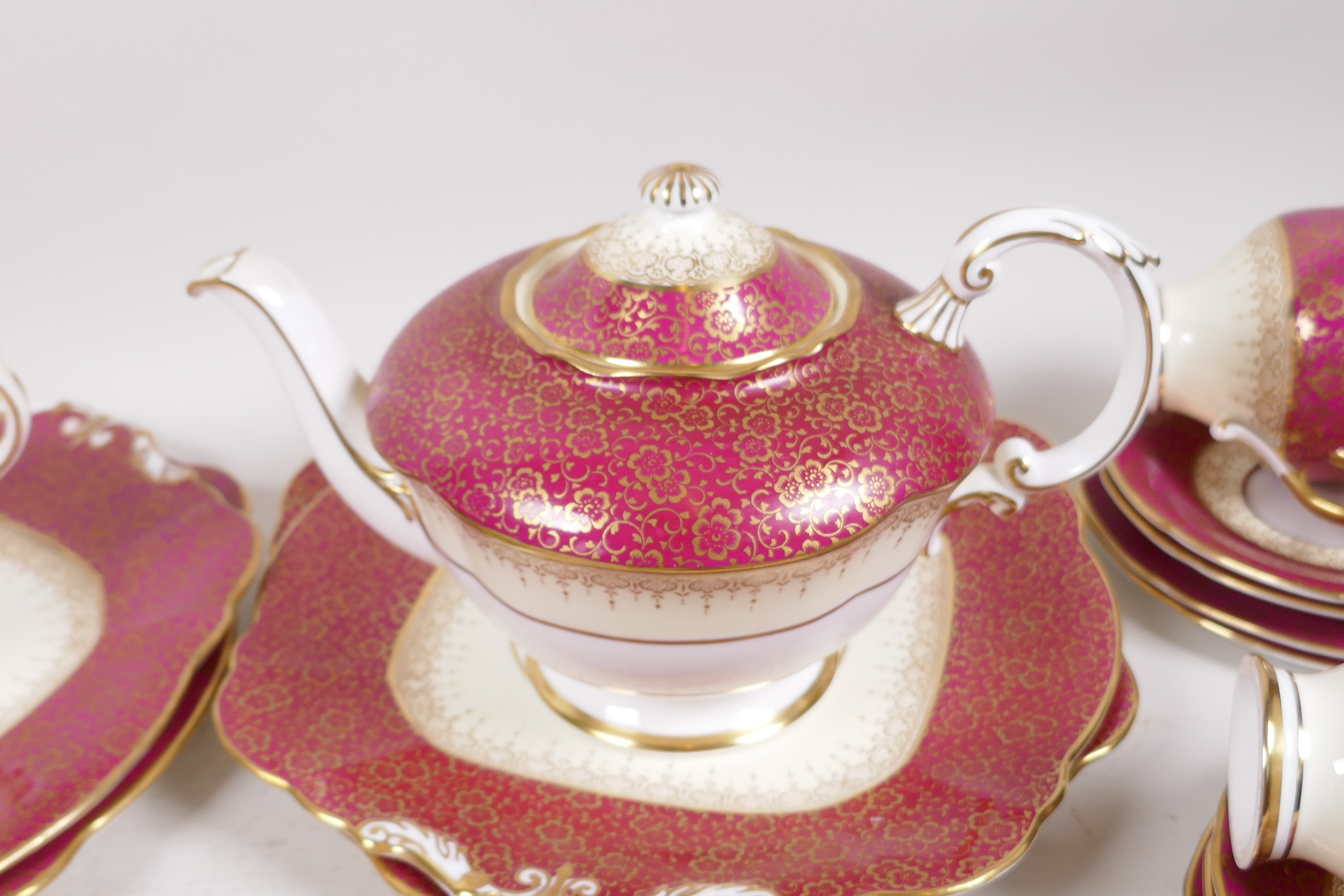 An early C20th Paragon bone china twelve place setting tea service with teapot, cream jug, sugar - Image 2 of 5