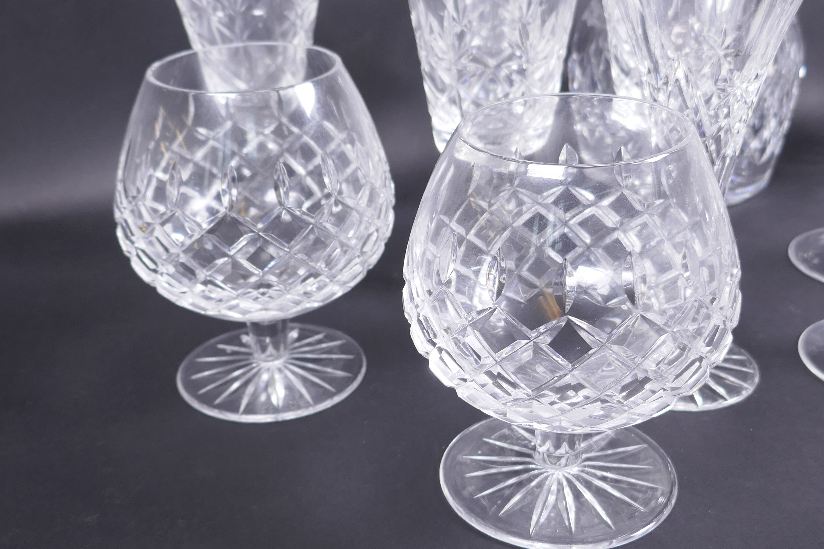 A quantity of good quality glassware including mallet decanter, brandy balloons etc - Image 2 of 3