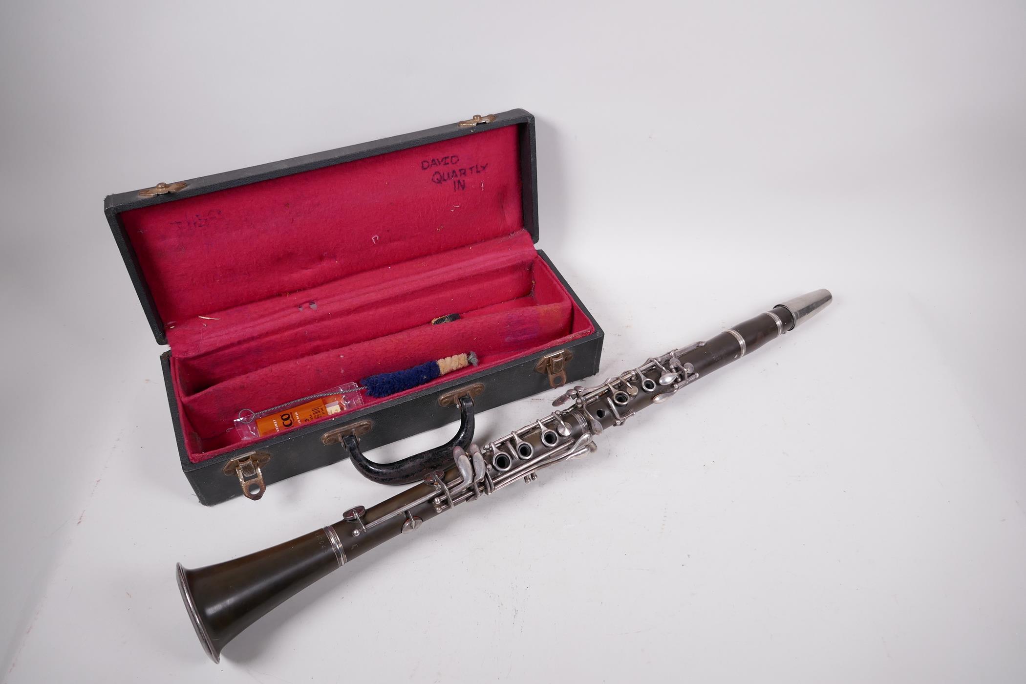 A vintage 'Selmer Console' steel ebonite clarinet, in a fitted travel case, 15½" x 5½" - Image 2 of 5