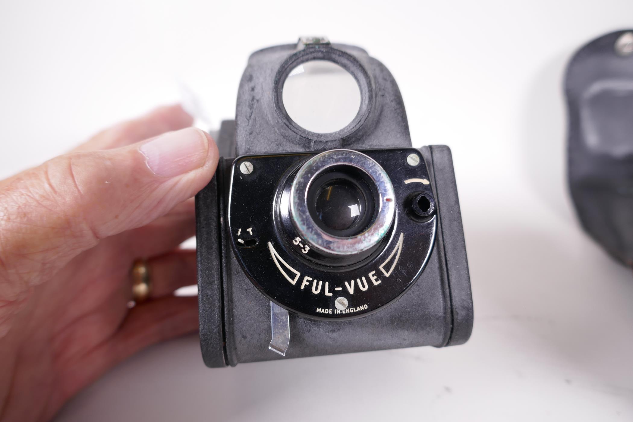 A vintage Ensign Ful-Vue camera and case, 4" high - Image 4 of 4