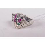 A 925 silver dress ring in the form of a cat's head, approx size N
