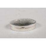 A 925 silver pill box with engraved decoration to the cover, 1½" x 1"