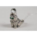 A sterling silver pendant whistle in the form of a cat, 1" drop