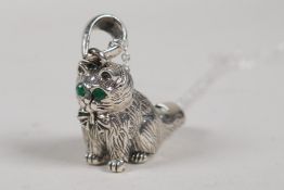 A sterling silver pendant whistle in the form of a cat, 1" drop