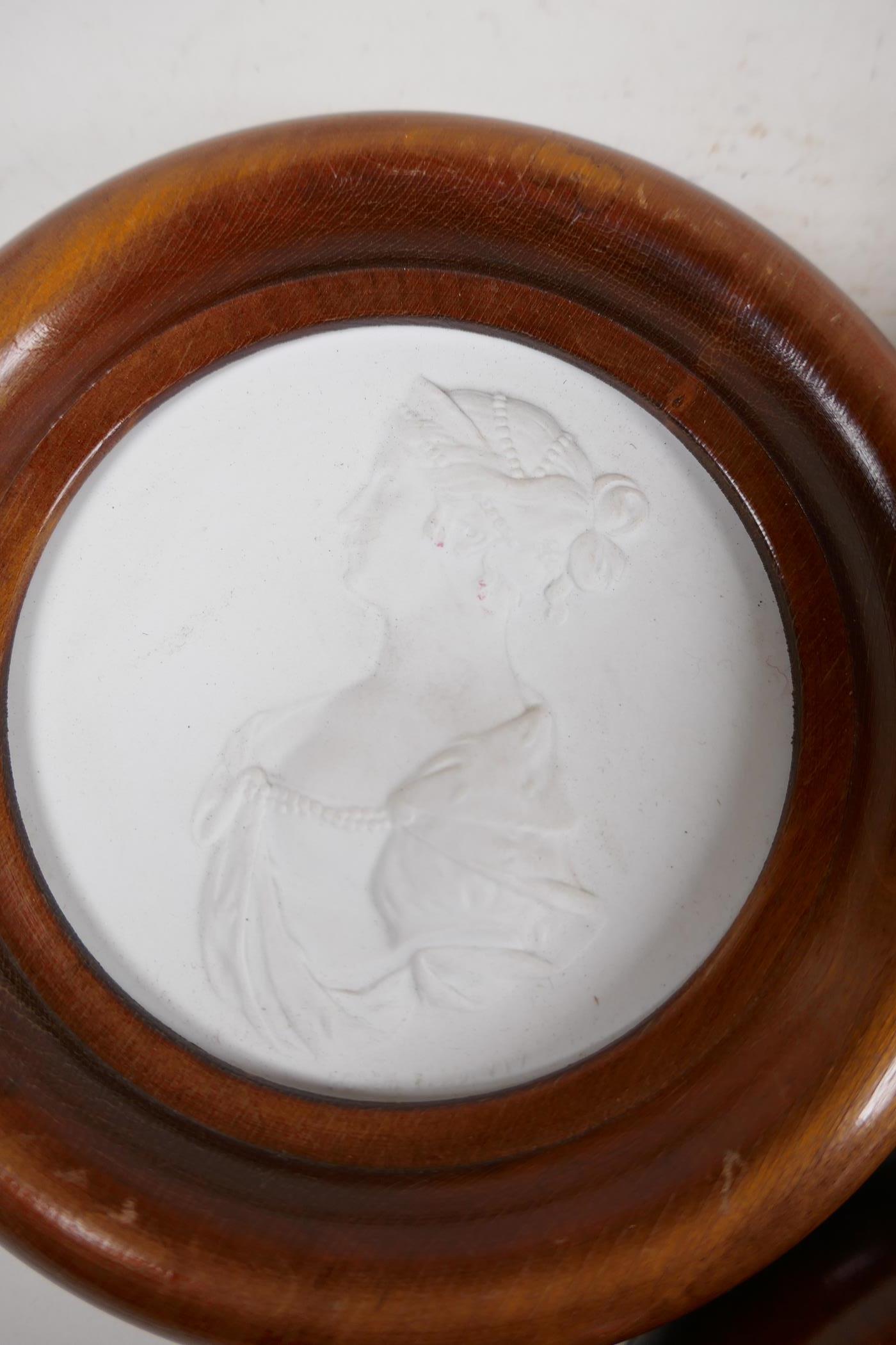 Three Meissen parian portrait plaques of C19th German dignitaries, 4" diameter, framed - Image 2 of 6