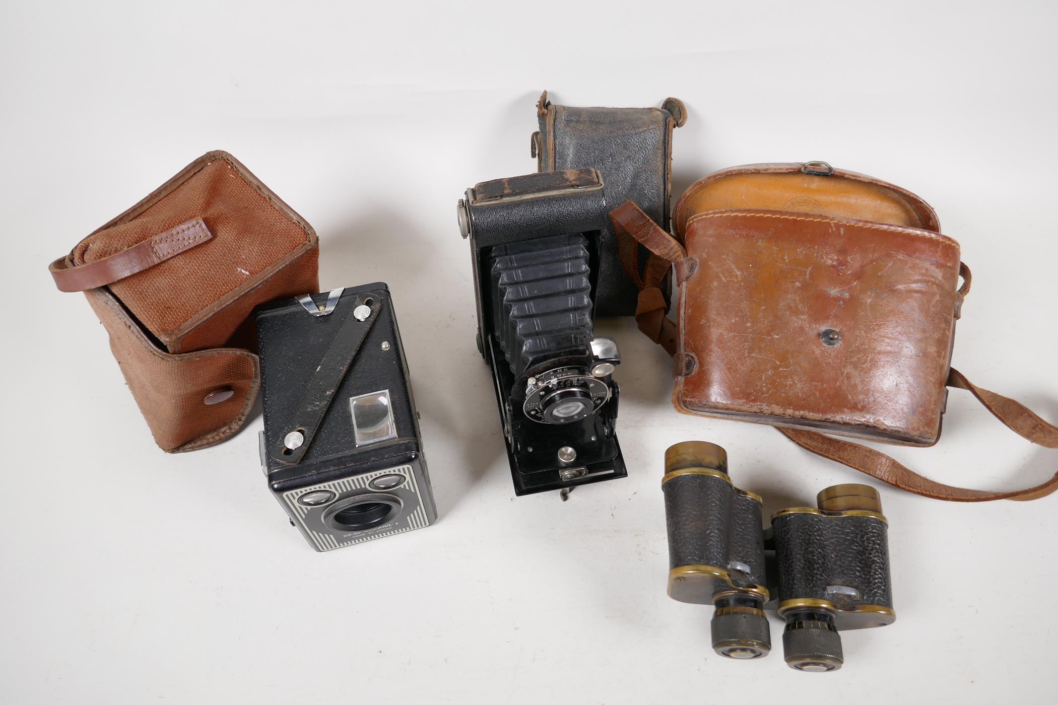 A pair of WWI field glasses, marked S1 No2160 1915, 4" long, together with a Kodak 'Brownie' E Box - Image 6 of 6