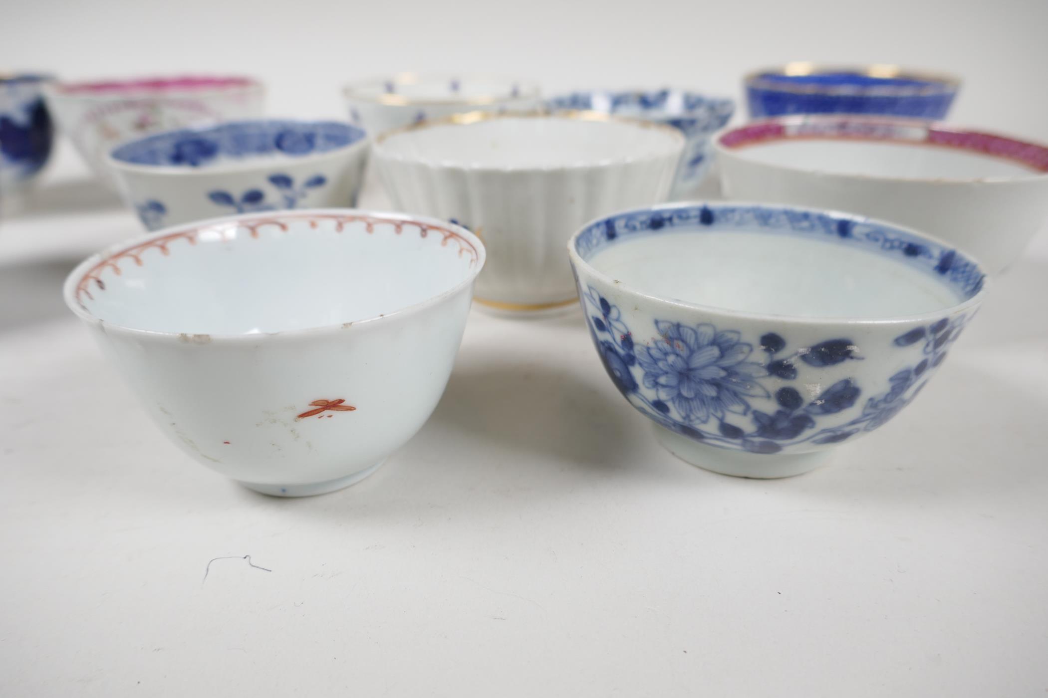 Fifteen porcelain tea bowls, English and Chinese, most late C18th, largest 3½" diameter - Image 4 of 9