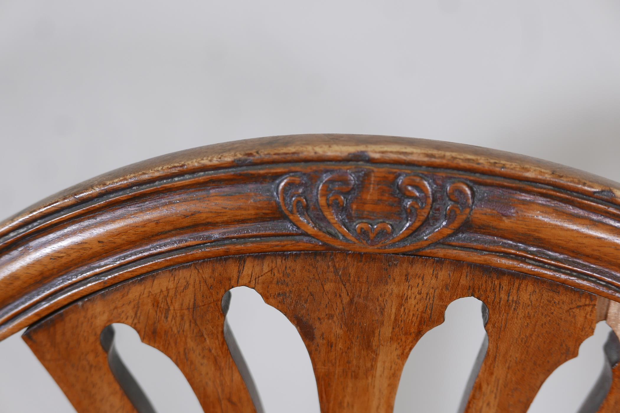A Georgian Hepplewhite mahogany side chair with pierced splat back and saddle seat, raised on square - Image 3 of 5