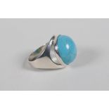 A 925 silver & turquoise cabochon set ring, size P/Q