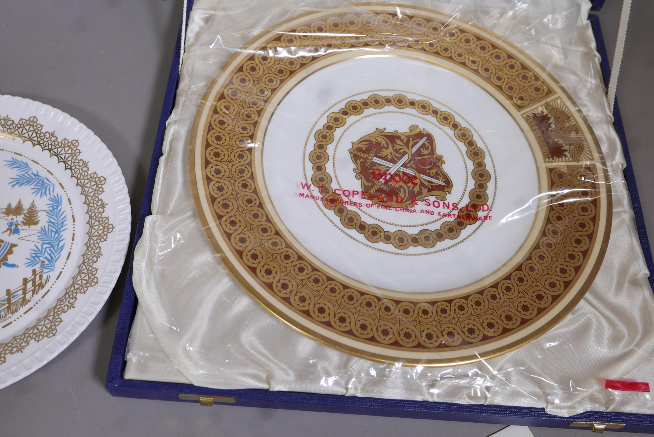 A set of Spode Christmas plates, from the First, 1970 to 1987, and a Spode limited edition St Paul's - Image 5 of 5