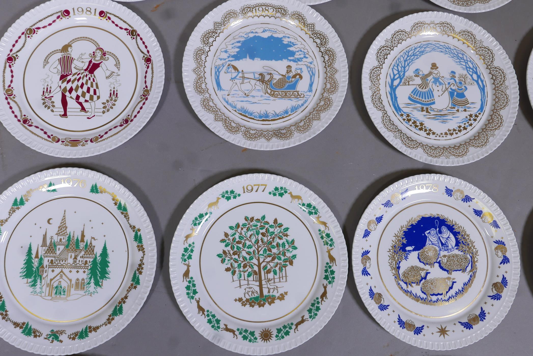 A set of Spode Christmas plates, from the First, 1970 to 1987, and a Spode limited edition St Paul's - Image 2 of 5