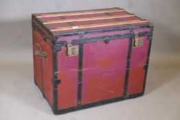 A metal strapped steamer trunk with wood slatted top, early C20th, 31" x 22" x 25"