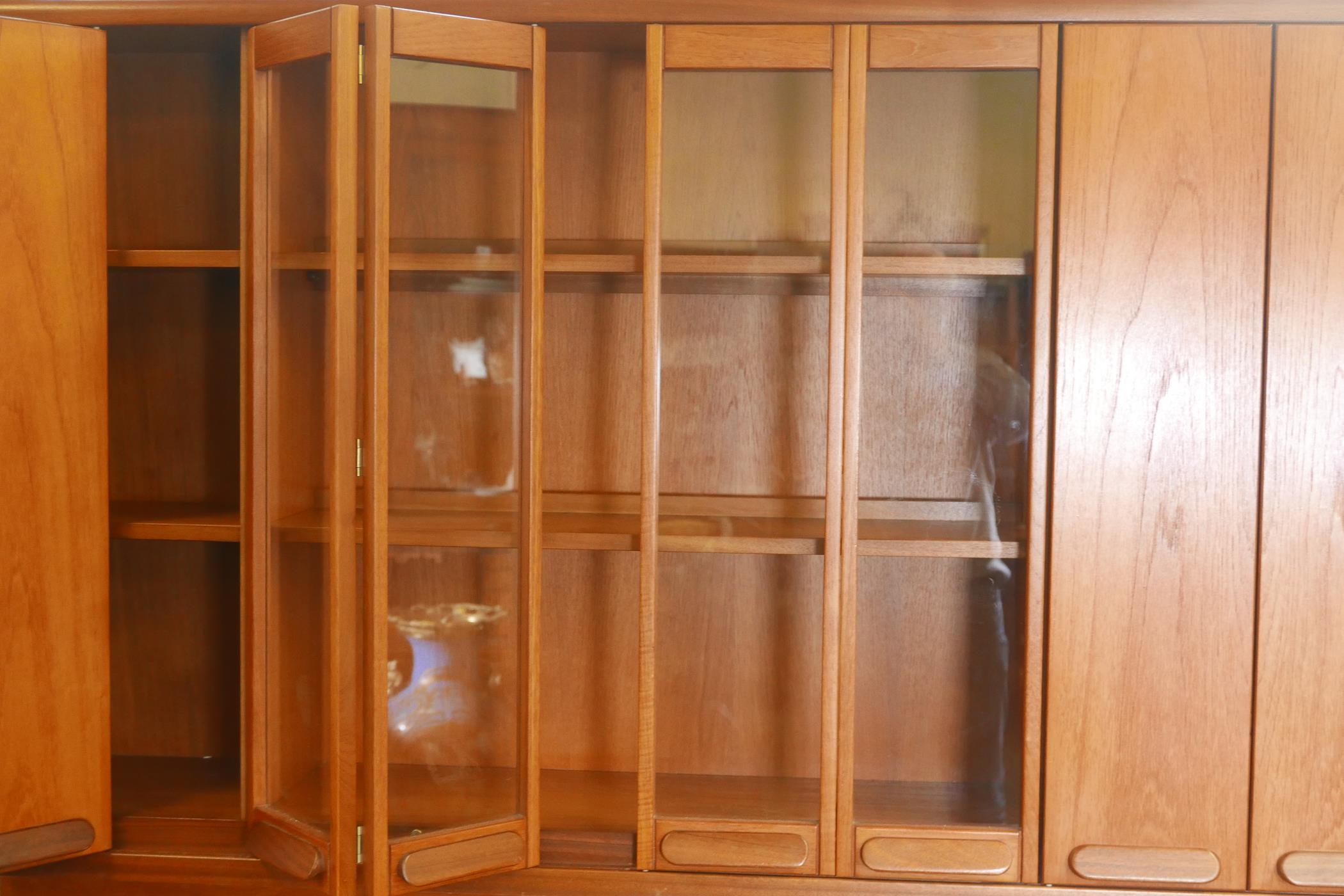 A White & Newton 'Chichester' teak high board, the upper section with bi-fold cupboard doors, and - Image 6 of 6
