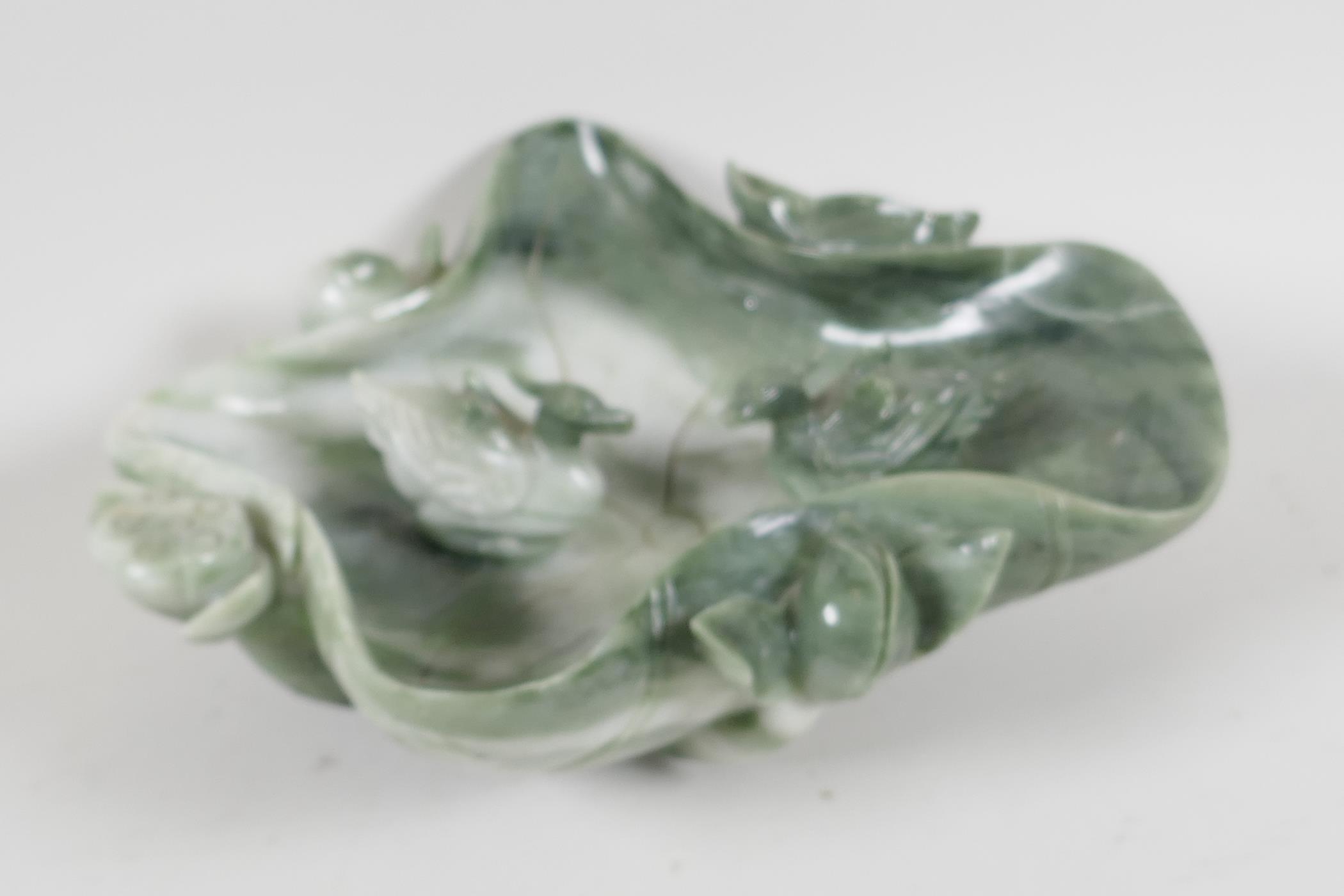 A Chinese Jade brush wash, carved as a large lotus leaf, with ducks, 9" wide - Image 3 of 4