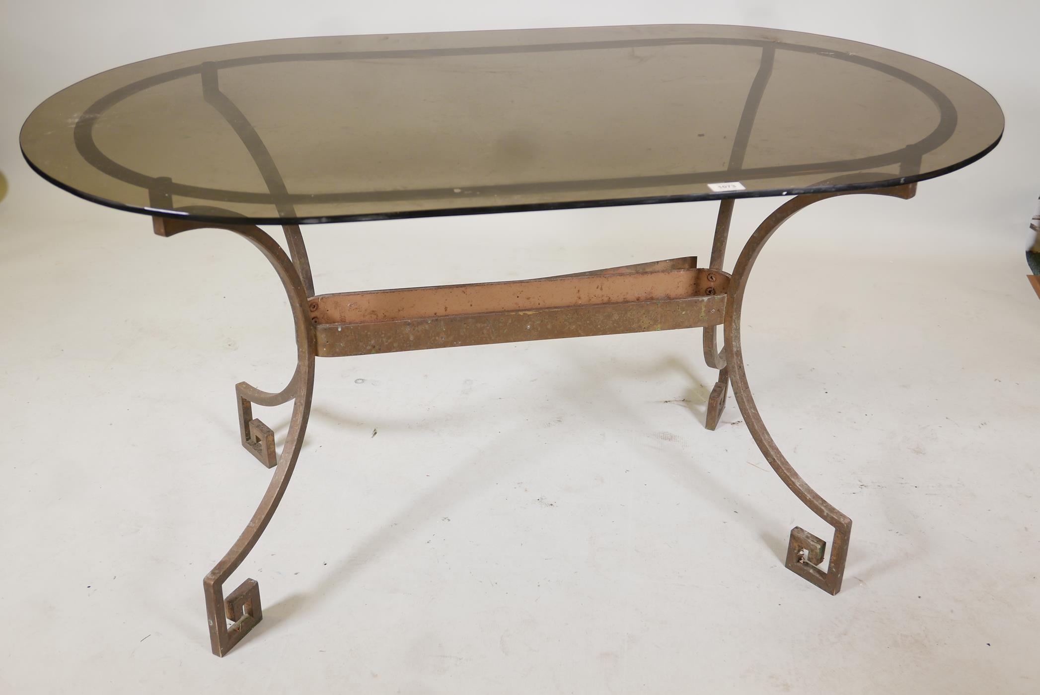A vintage brass conservatory table, with tinted glass top & four chairs ensuite. 30" x 53" - Image 4 of 4