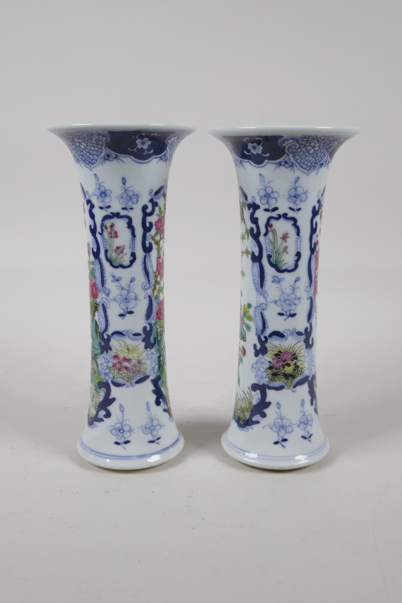 A pair of early C20th Chinese blue and white porcelain stem vases with decorative famille verte - Image 4 of 6