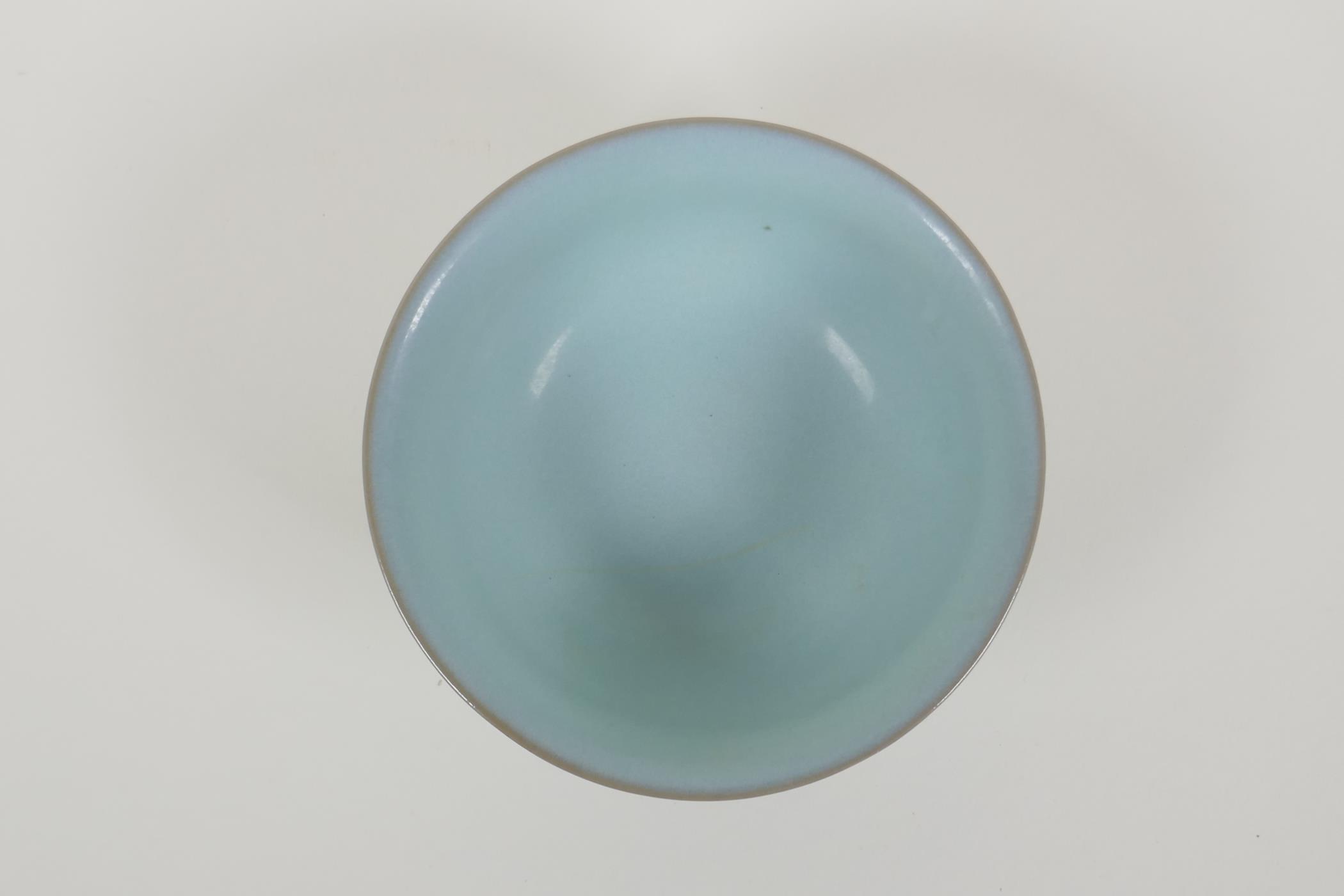 A Chinese celadon Ru ware style porcelain rice bowl, 5½" diameter - Image 4 of 6