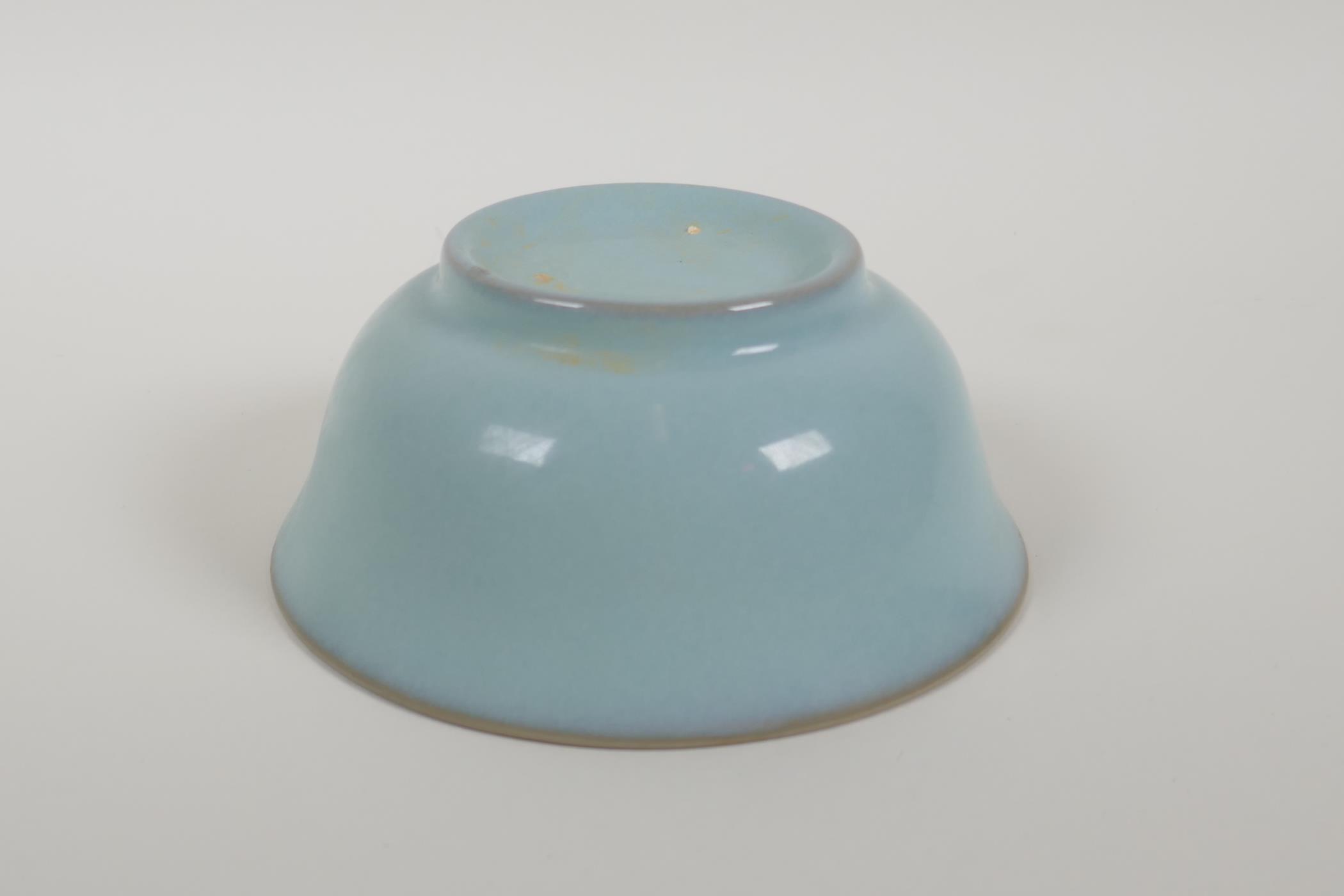 A Chinese celadon Ru ware style porcelain rice bowl, 5½" diameter - Image 5 of 6