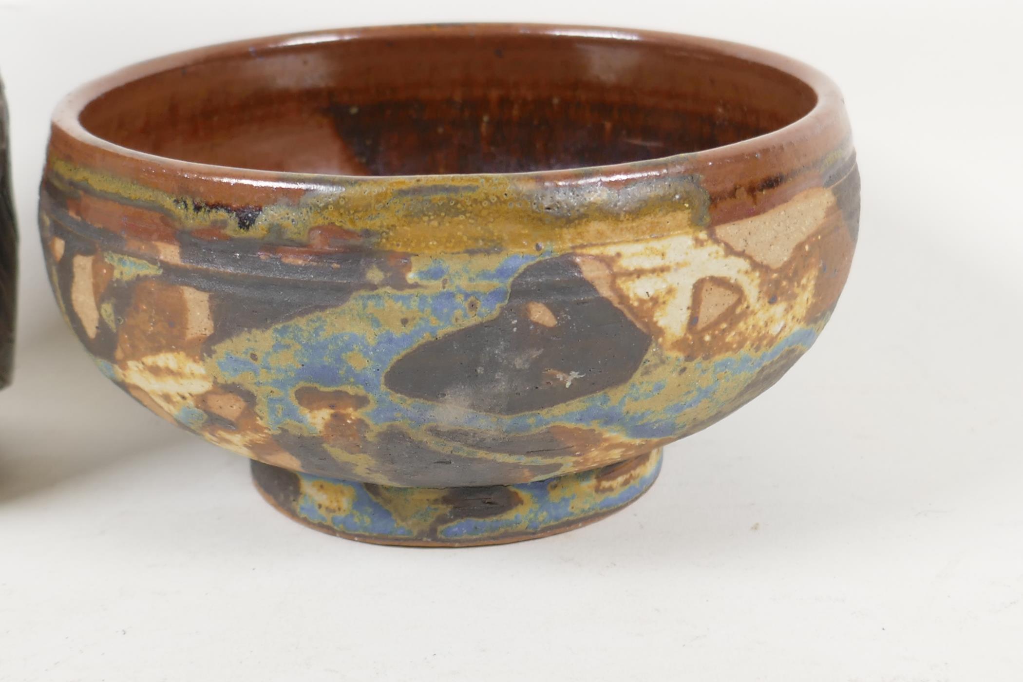 A Bryan Newman Aller Pottery shallow bowl, 5½" diameter, and a studio pottery owl - Image 2 of 6