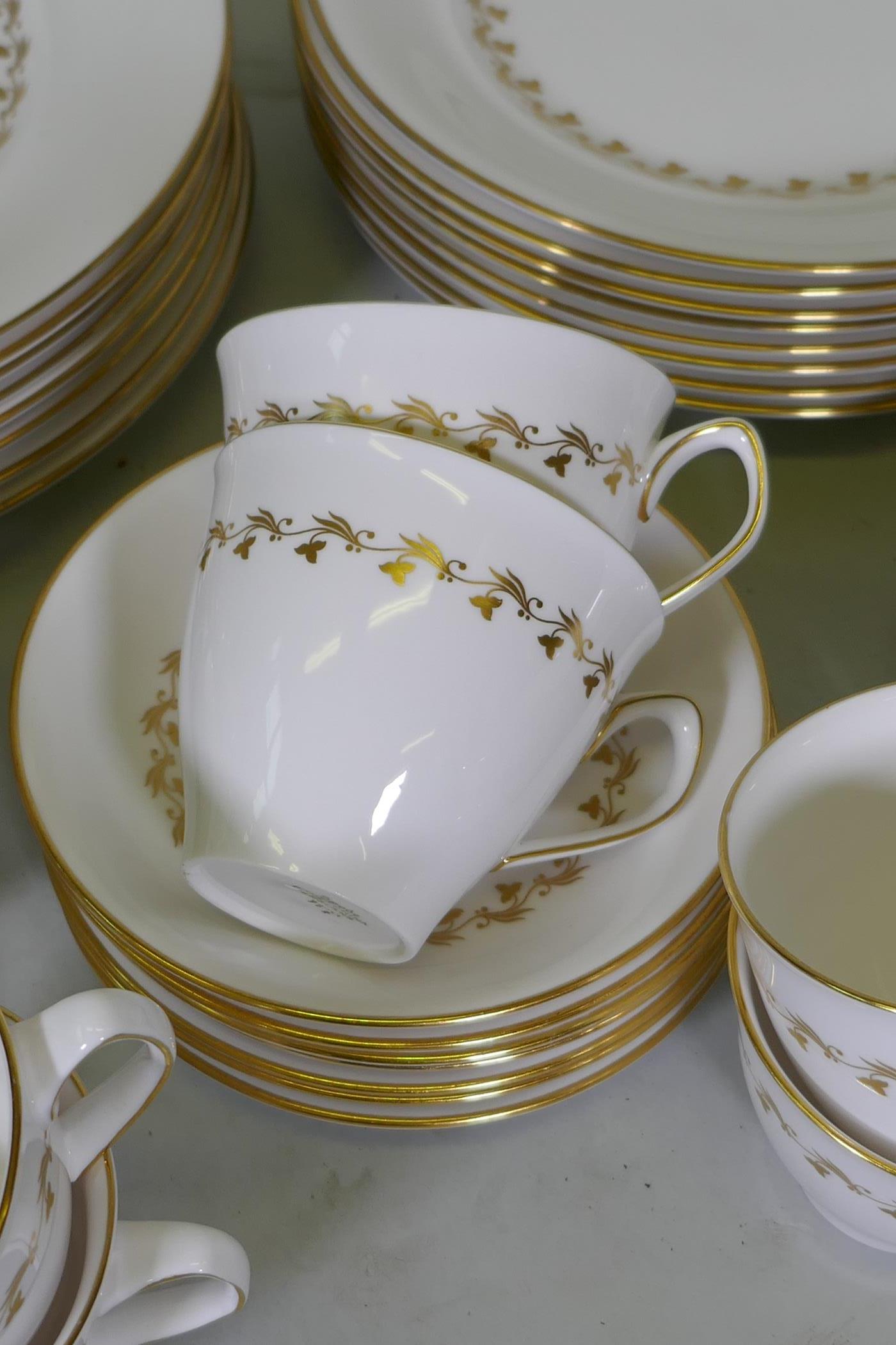 An eight place setting Spode Delphi pattern dinner and tea service comprising two x 8" tureens and - Image 2 of 5