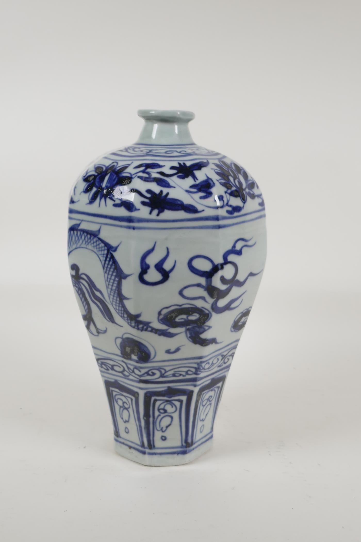 A Chinese blue and white porcelain octagonal vase with dragon and flaming pearl decoration, 10" high - Image 4 of 5
