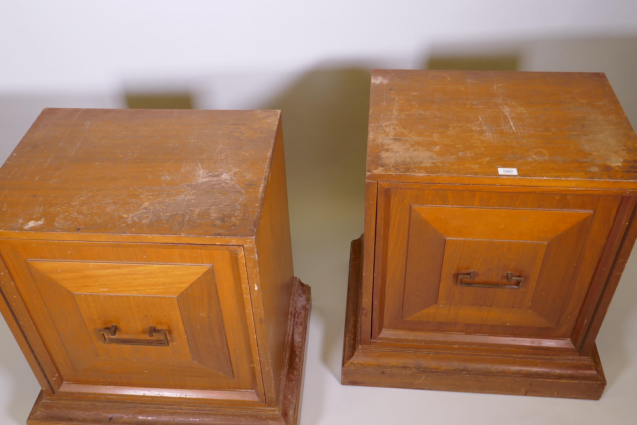 A pair of Younger mahogany pedestal cabinets, with moulded doors and plinth bases, 28" x 20" x 28" - Image 5 of 5