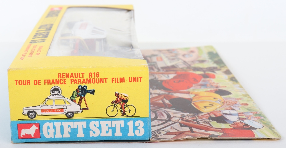 Corgi Toys Gift Set 13 Renault R16 Tour De France Paramount Film Unit - Image 3 of 4
