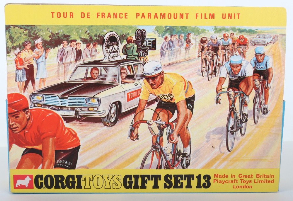 Corgi Toys Gift Set 13 Renault R16 Tour De France Paramount Film Unit - Image 2 of 4