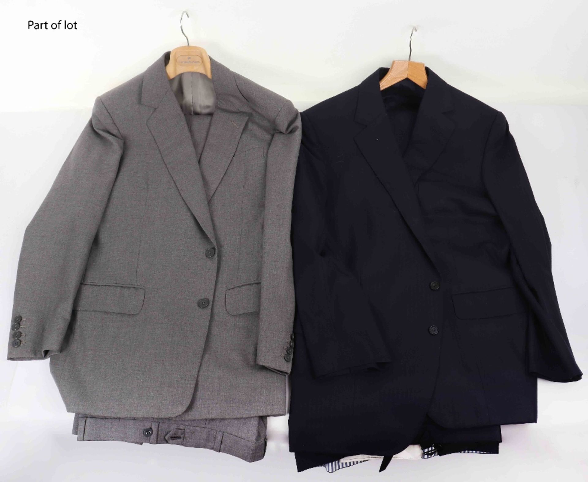 A selection of fine men’s suits and jackets, including Harris Tweed, three unbranded but high qualit - Image 3 of 3