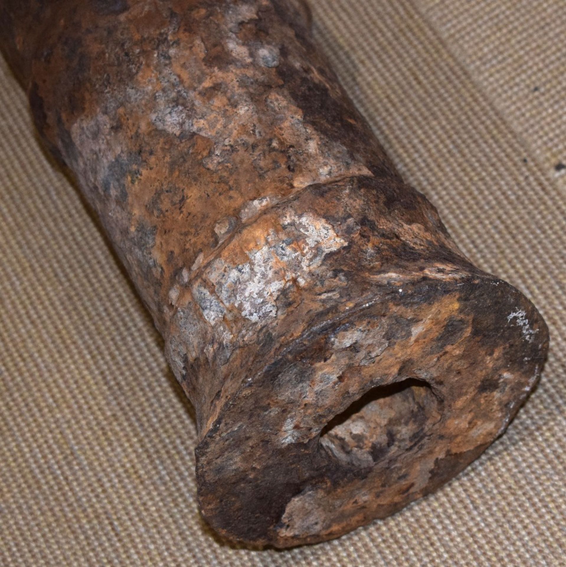 Heavy Chinese Cast Iron Cannon - Image 2 of 7