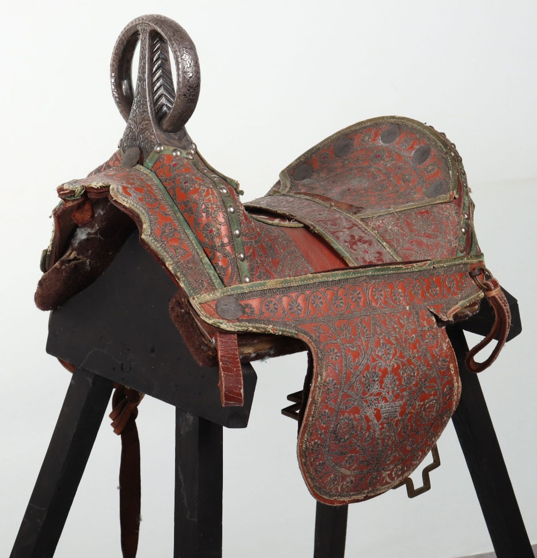 Fine and Scarce North Indian Saddle, Probably Late 19th or Early 20th Century - Image 2 of 12