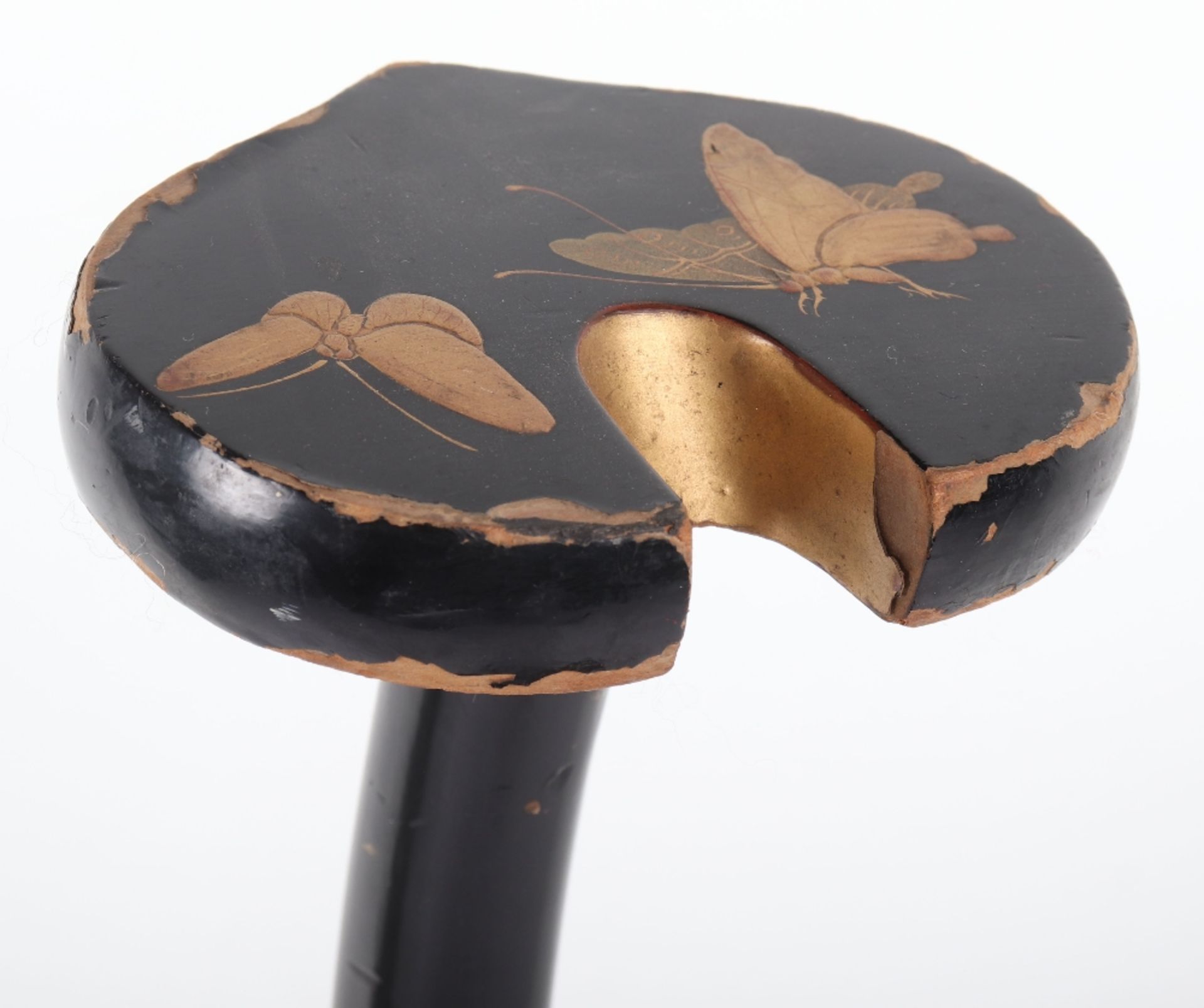 Japanese Lacquered Sword Stand Kake for a Tachi - Image 2 of 9
