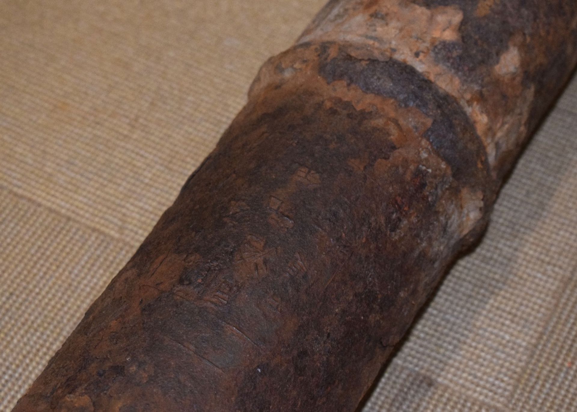 Heavy Chinese Cast Iron Cannon - Image 7 of 7