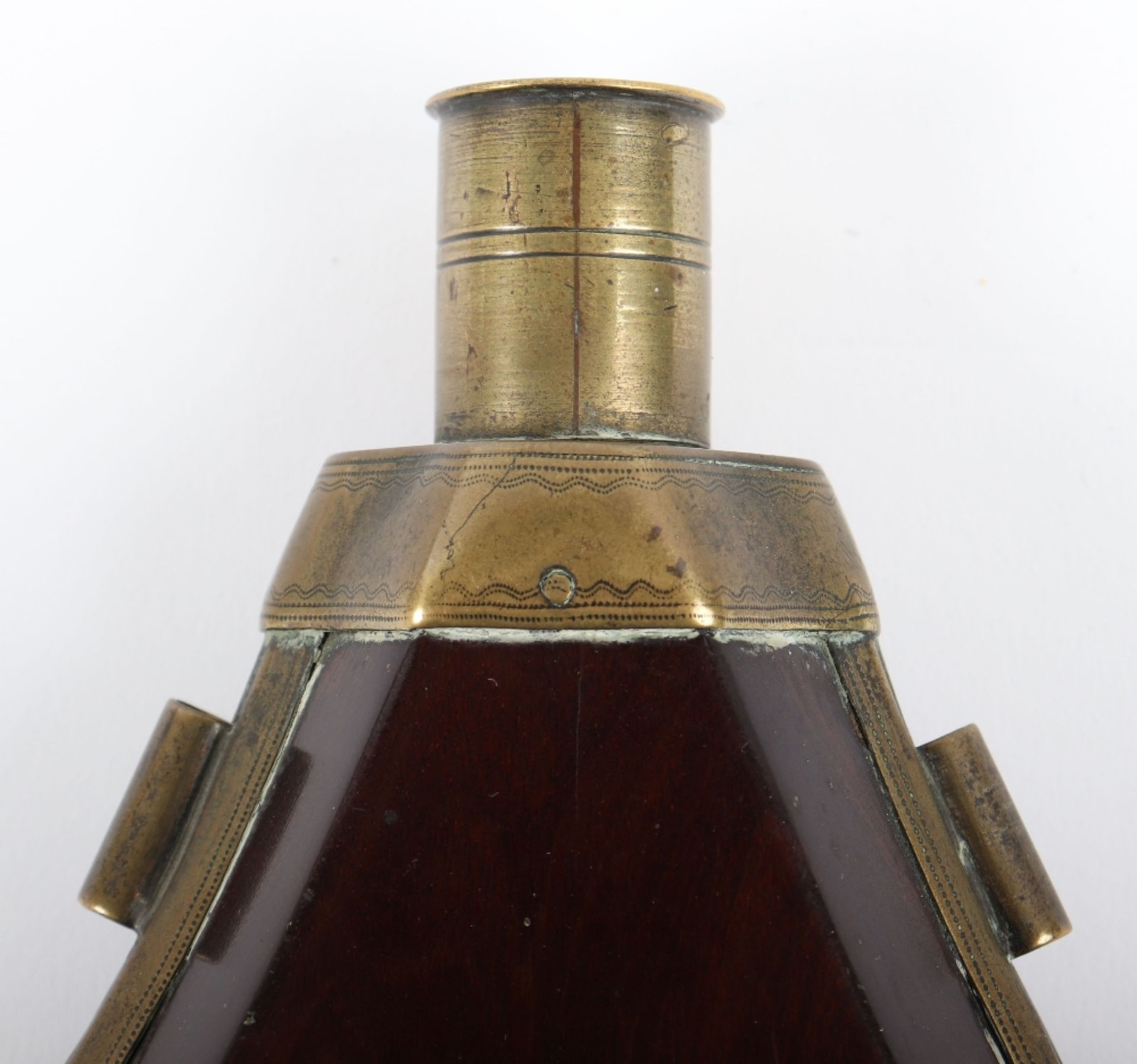 Fine and Unusual Anglo-Indian (or Franco-Indian?) Powder Flask of Indian Padauk Wood, Second Half of - Image 3 of 7