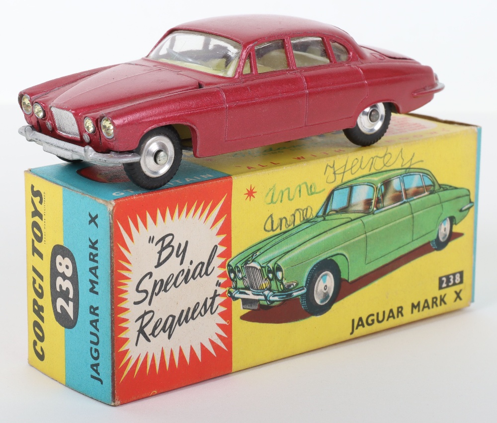 Corgi Toys 238 Jaguar Mark X - Bild 2 aus 5