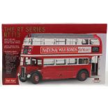 Sunstar 2920 1/24 scale “the RT series” 1939 RT113 diecast boxed Bus mode