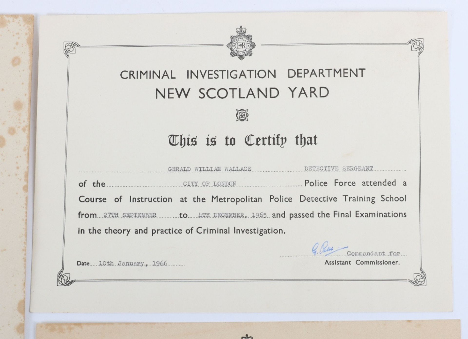 Photographs and Certificates relating to Detective Constable later Sergeant Gerald William Wallace. - Bild 7 aus 9