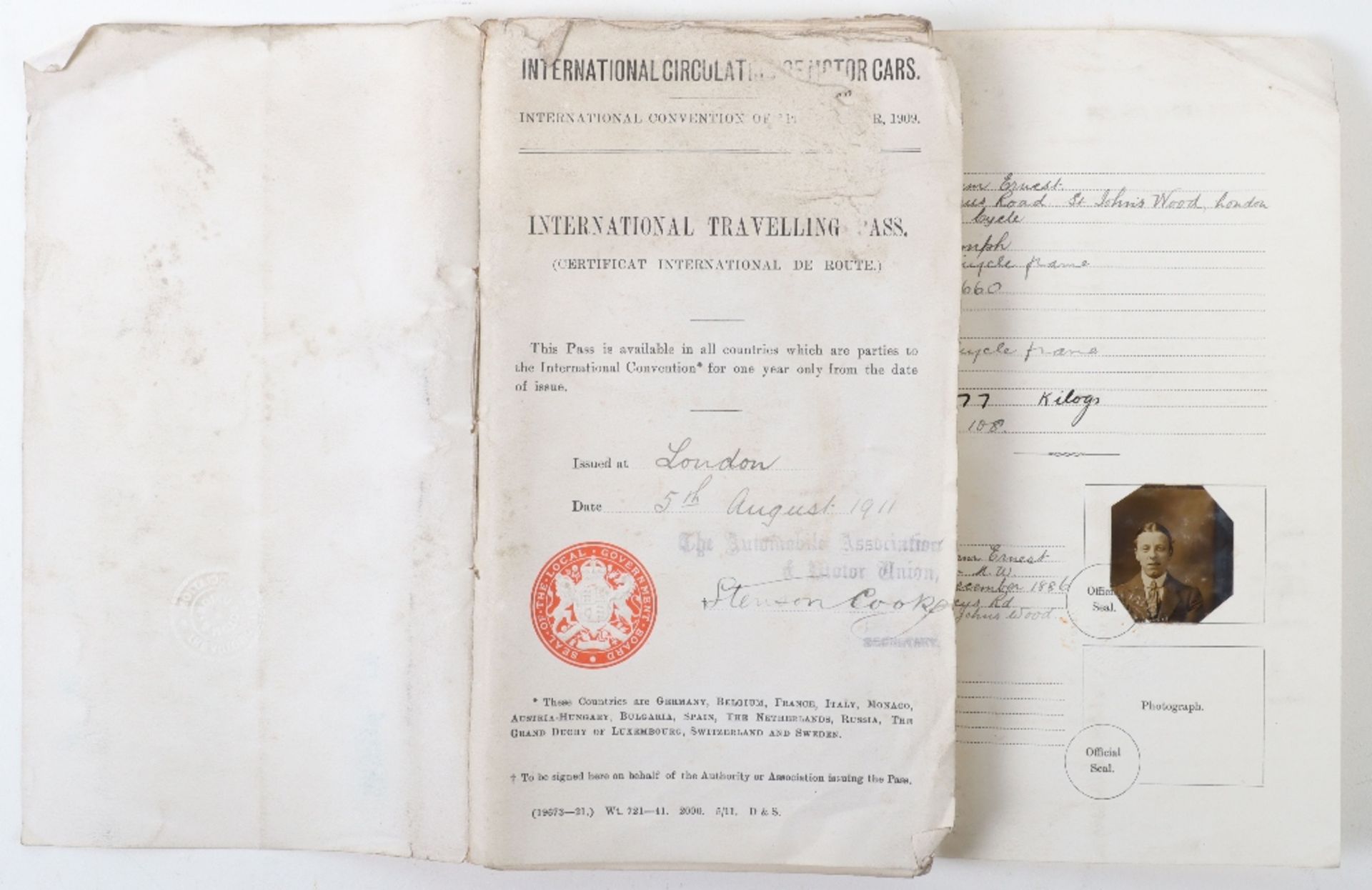 International Travelling Pass (Certificate international de Route) Issued August 1911 for Triumph Mo - Bild 2 aus 3