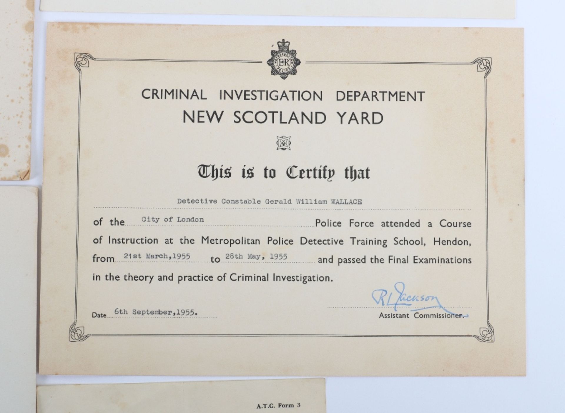 Photographs and Certificates relating to Detective Constable later Sergeant Gerald William Wallace. - Bild 8 aus 9