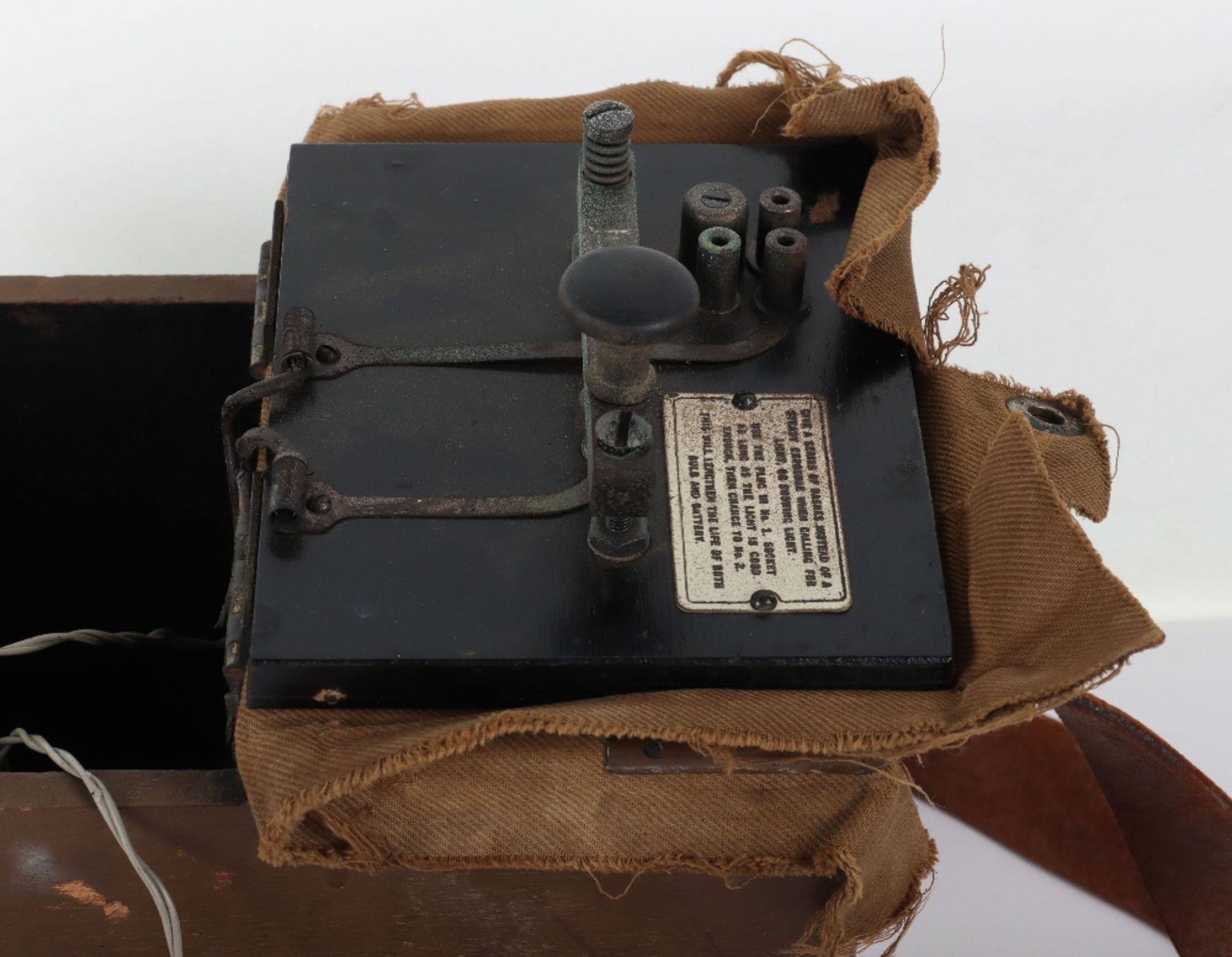 WW1 British 1918 Signalling Lamp in Carry Case - Image 2 of 7