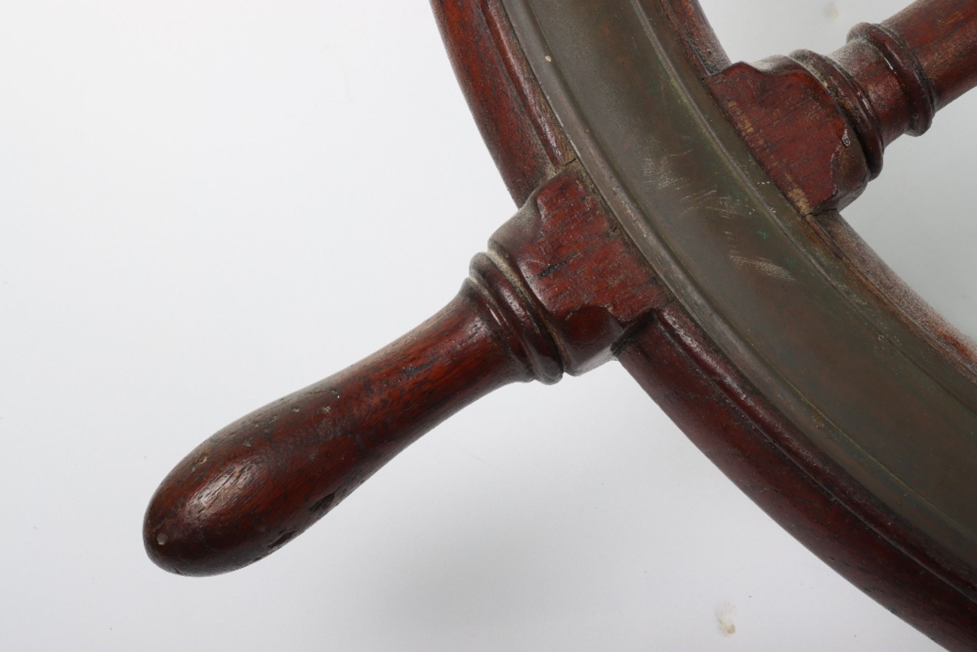 An early 20th century oak and brass ships wheel - Image 6 of 7