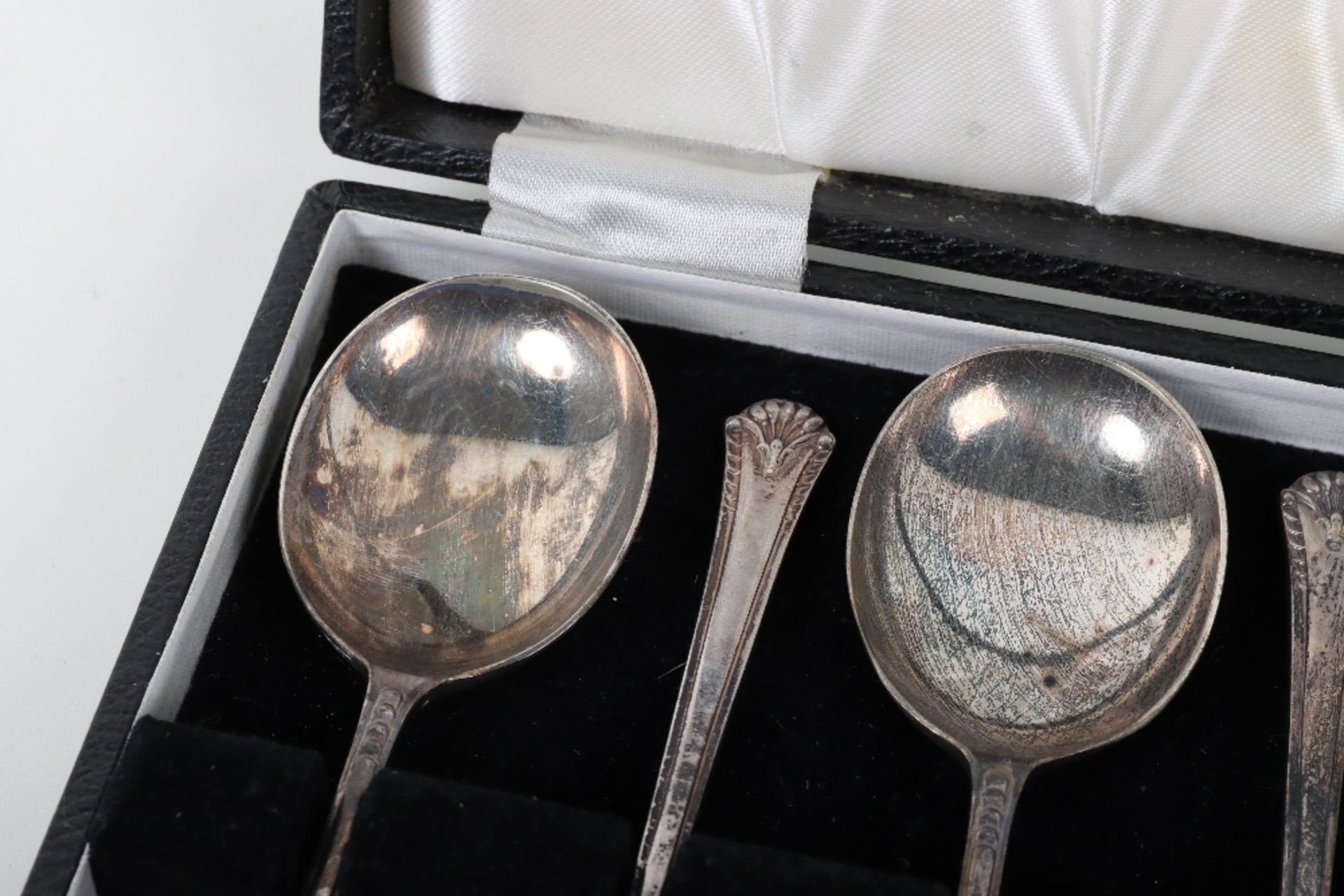 A selection of silver and silver plate - Bild 4 aus 8